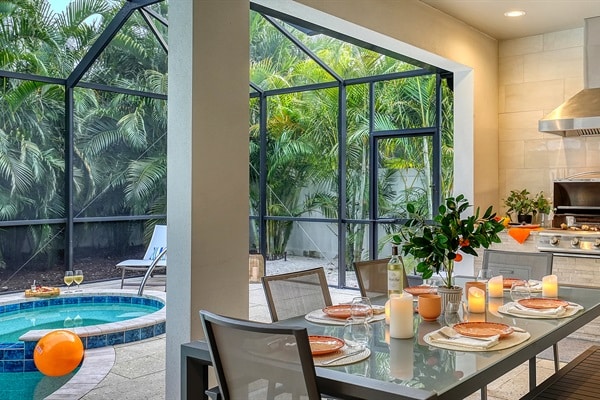 Alfresco Outdoor Dining